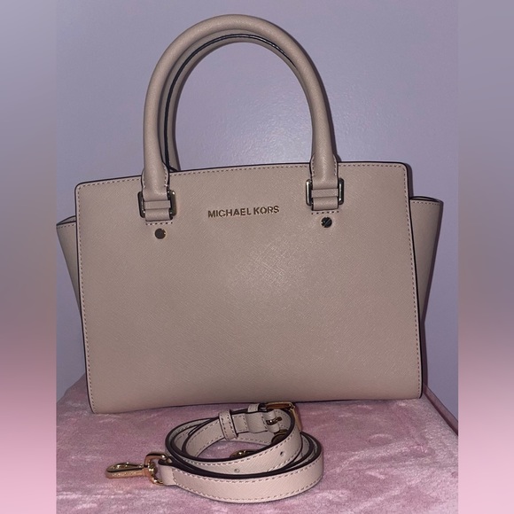 Michael Kors Selma - Picture 8 of 8